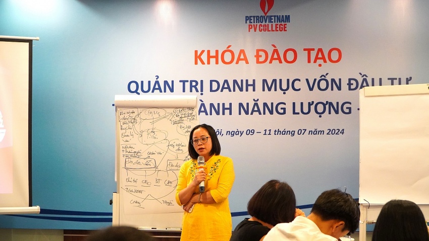 Khóa đào tạo “Quản trị danh mục vốn đầu tư trong ngành năng lượng”